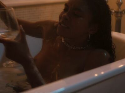 Thalissa Teixeira naked in a bathtub at Too Close (2021)